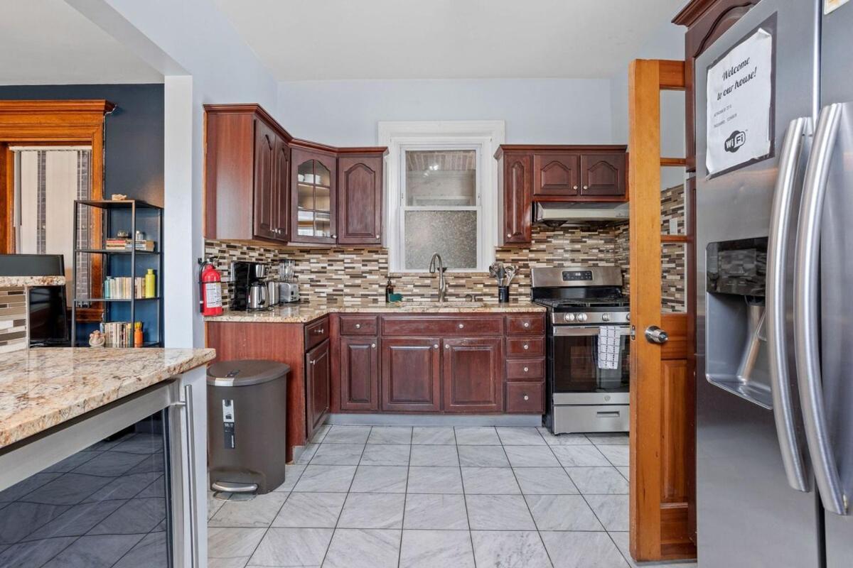 Luxury 8 Bedroom House, Steps To Tropicana, Beach And Boardwalk! Атлантик Сити Экстерьер фото