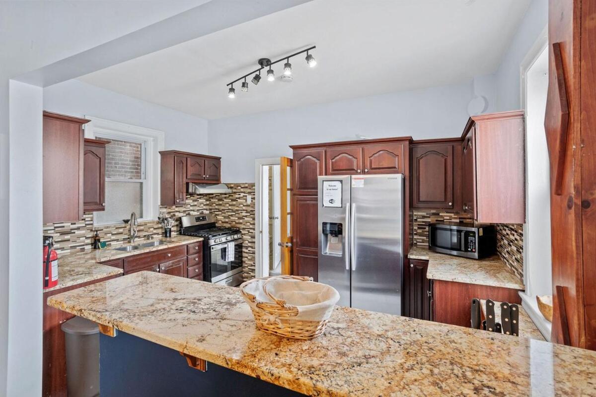 Luxury 8 Bedroom House, Steps To Tropicana, Beach And Boardwalk! Атлантик Сити Экстерьер фото